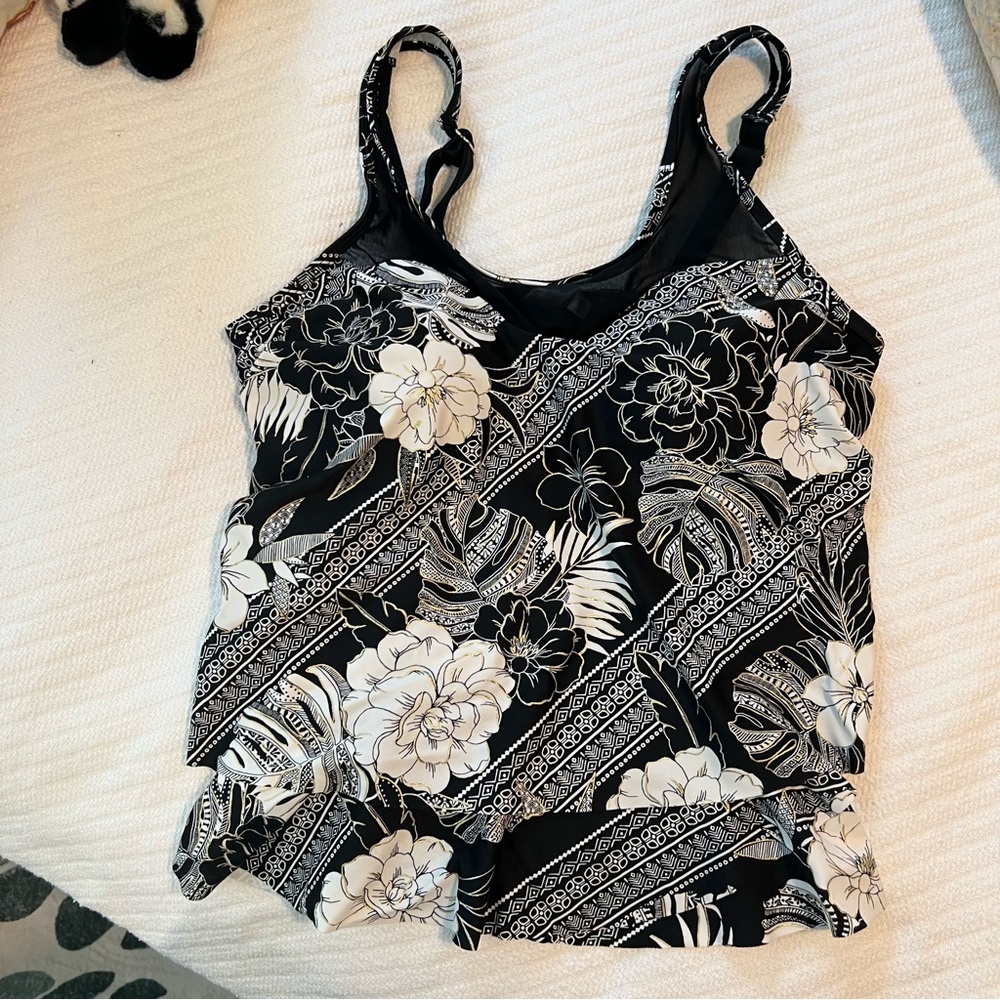St. John's Bay Black and White Bustier Peplum SWIM Tank Top